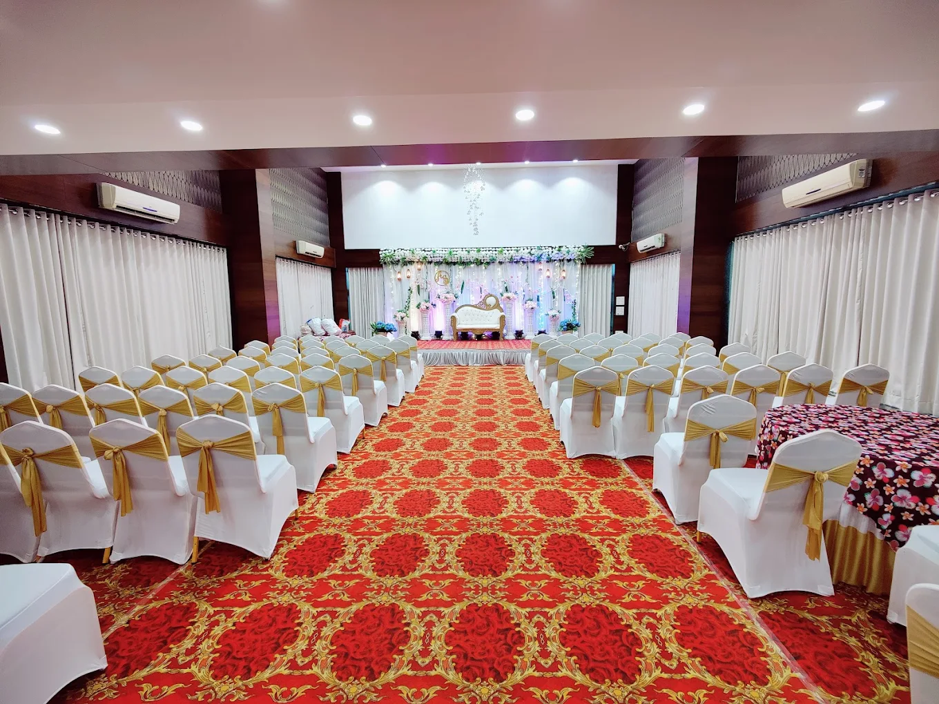 Grand Banquet Stage Setup